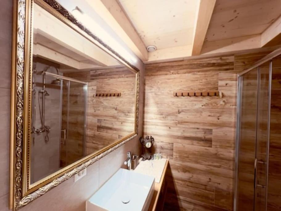 Chic Small New Apartment Up To 4 People, Pets Allowed Lens Exterior photo